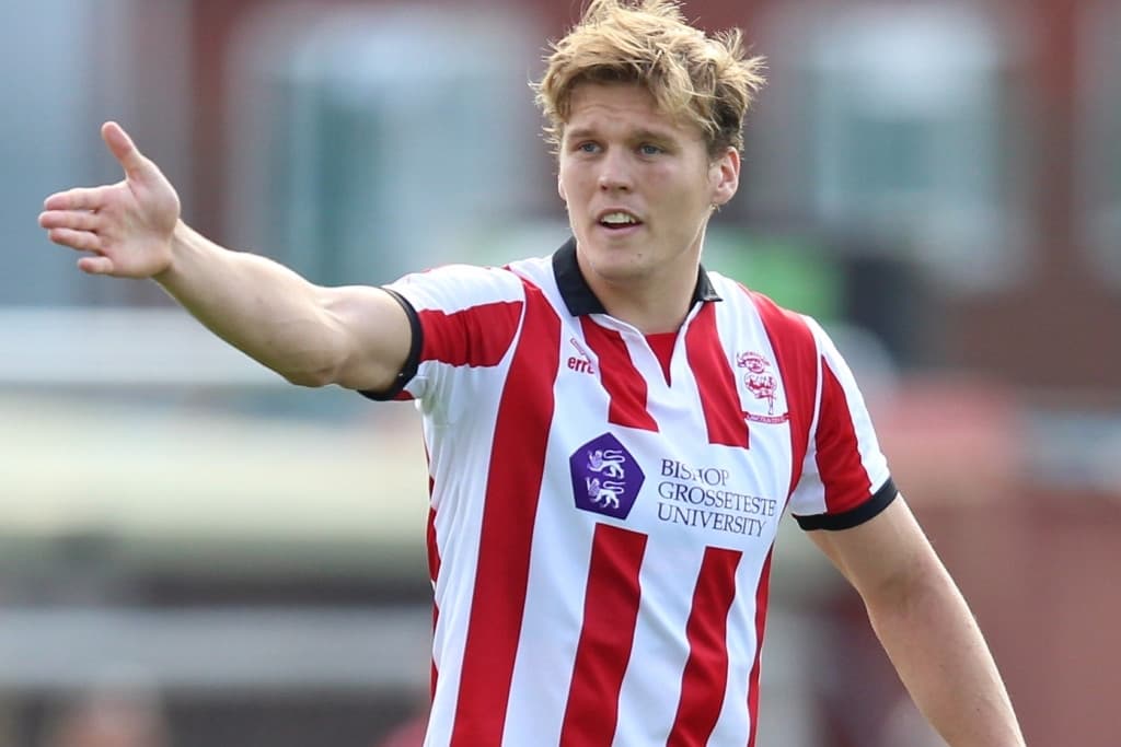 Mickey Raggett Millers bring in defender Raggett