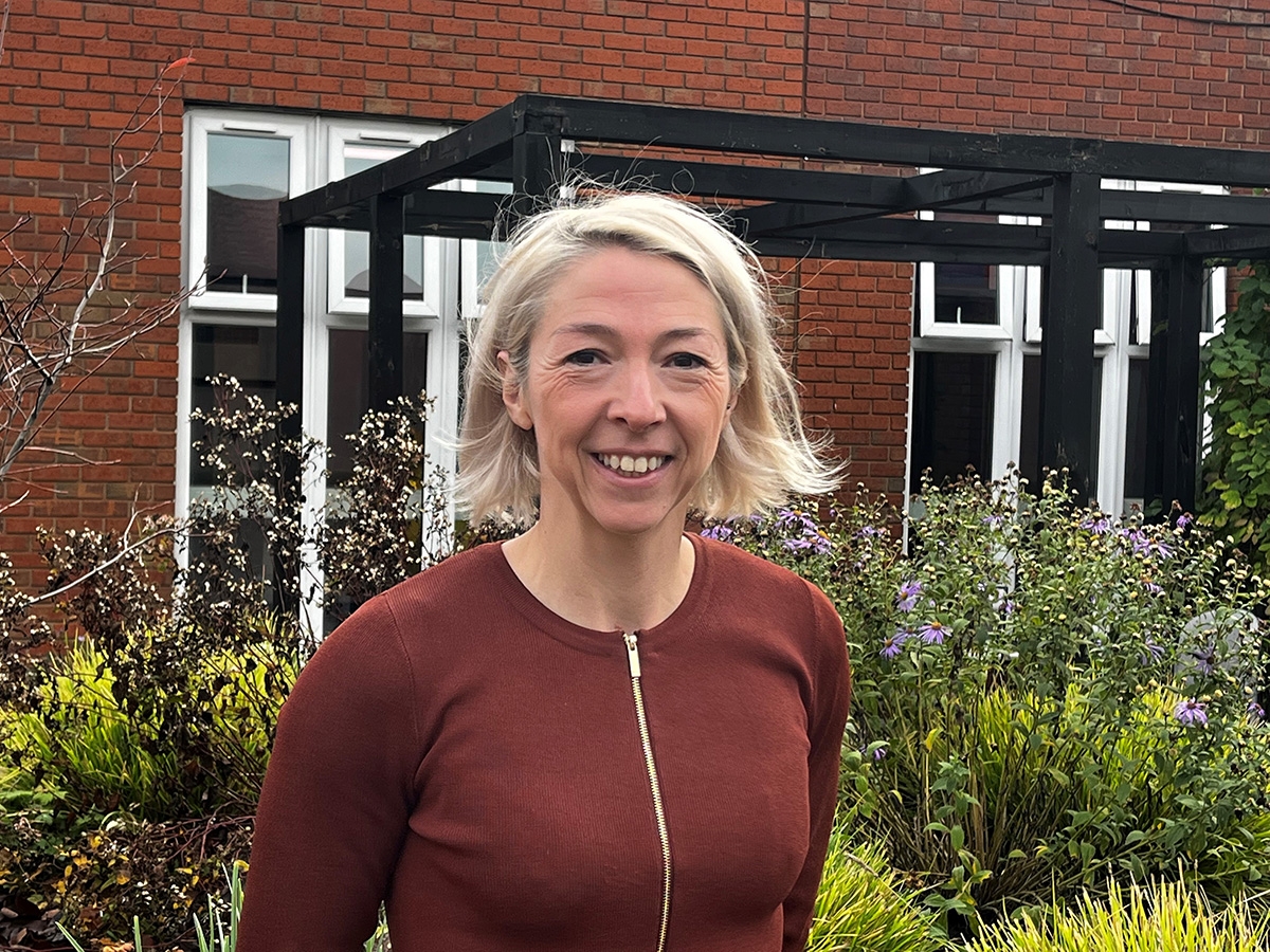 Health boss leaves for new role