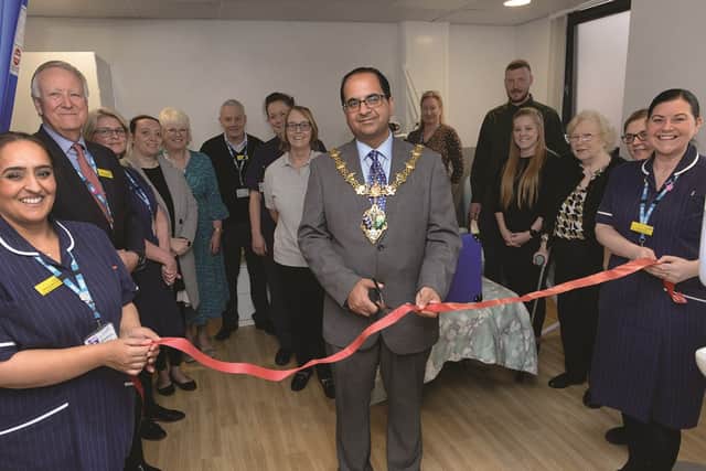 The Mayor of Rotherham, Cllr Tajamal Khan, opening the Snowdrop Suite at Rotherham Hospital. Left - Shahida Mehrban, specialist bereavement midwife. Right - lead midwife, Wharncliffe Ward, Hayley Lea.