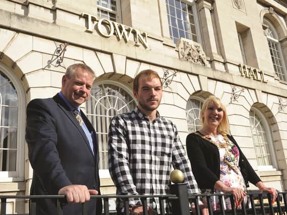 Josh Foers (pictured centre), with the Mayor of Rotherham, Cllr Eve Rose Keenan and Consort Pat Keenan. 171574