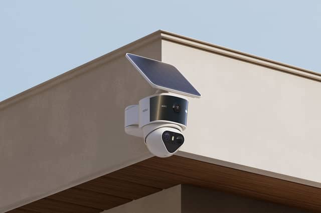 Auso's new T2 Pro uses two cameras to give a wide view and close-up tracking from one mounting point