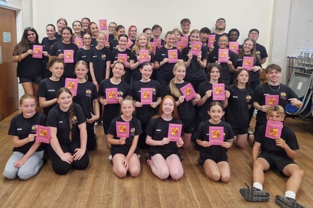 Wickersley Youngstars 9 to 5 cast