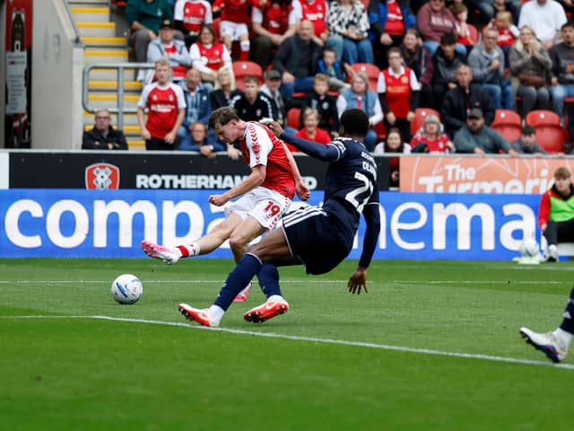 George|Sebine threatens for Rotherham United against Salford City