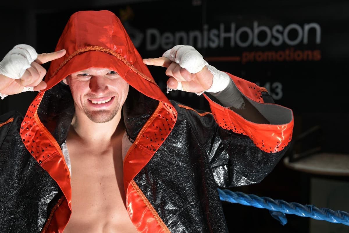 Whitters Boxing Rotherham Orange army backs Rotherham's latest boxing hopeful
