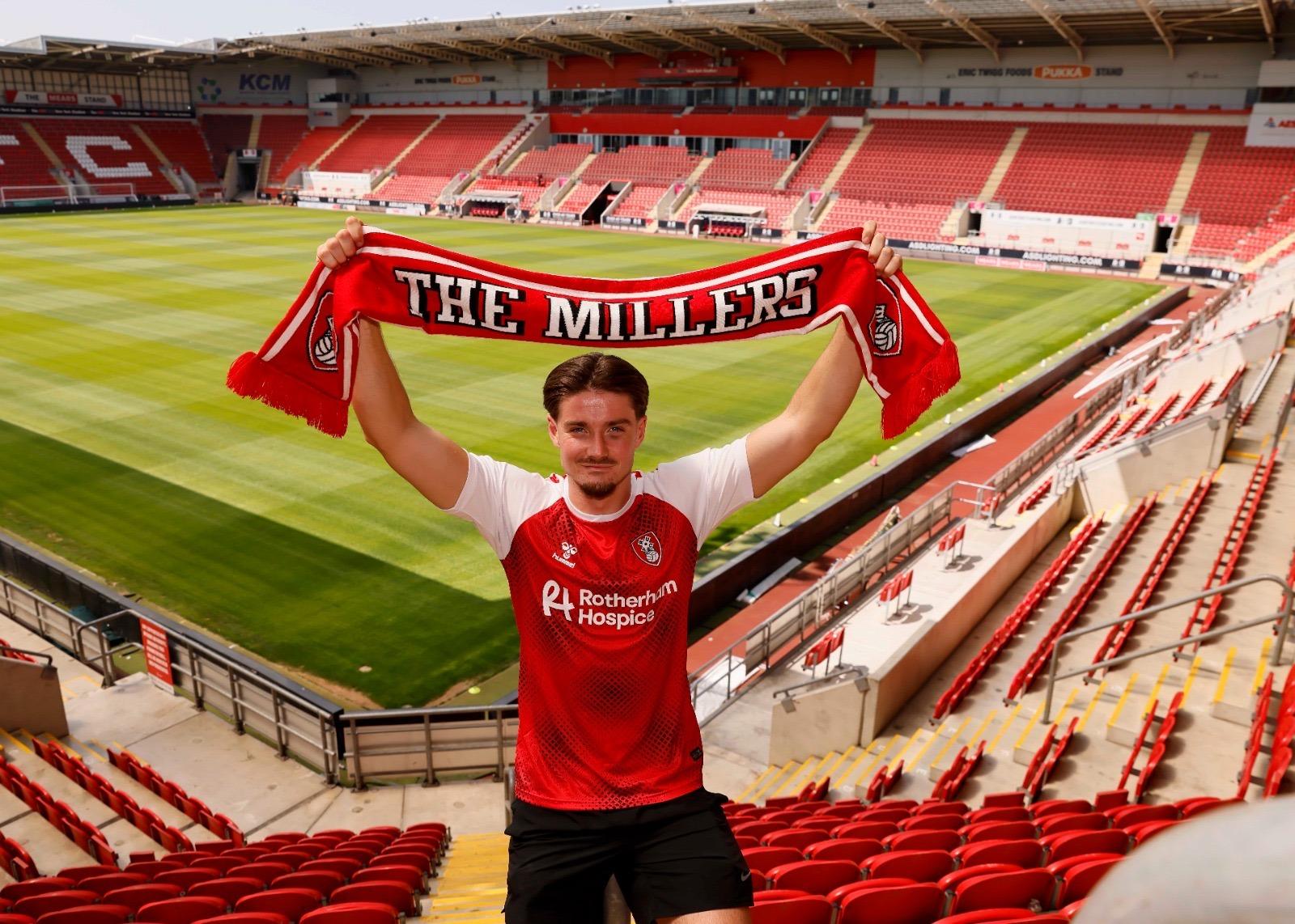 Two in three hours: Another midfielder joins Rotherham United