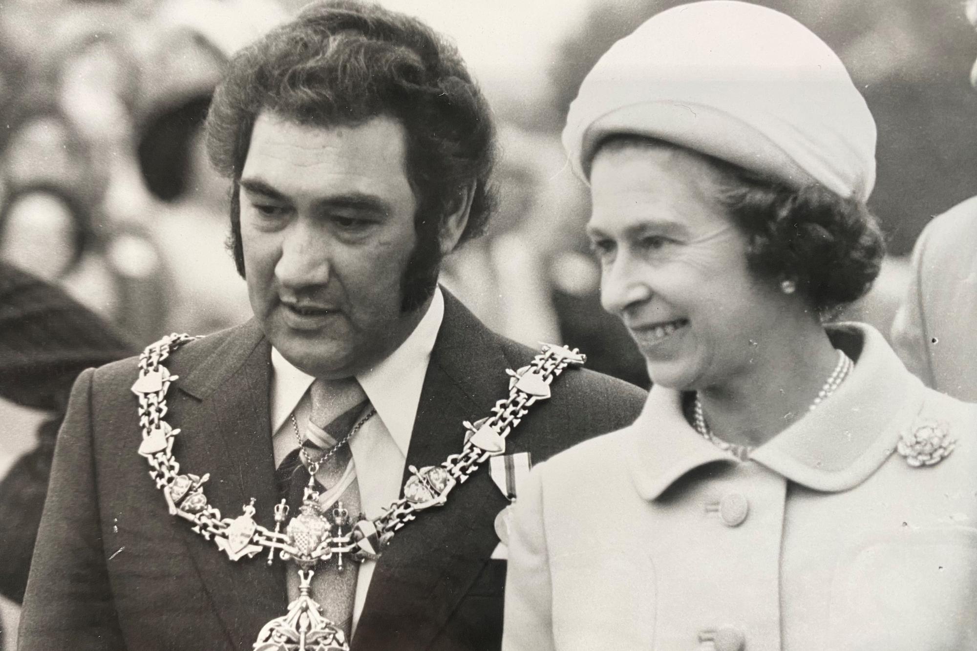Former mayor, who welcomed the Queen to Rotherham in Jubilee year, dies ...