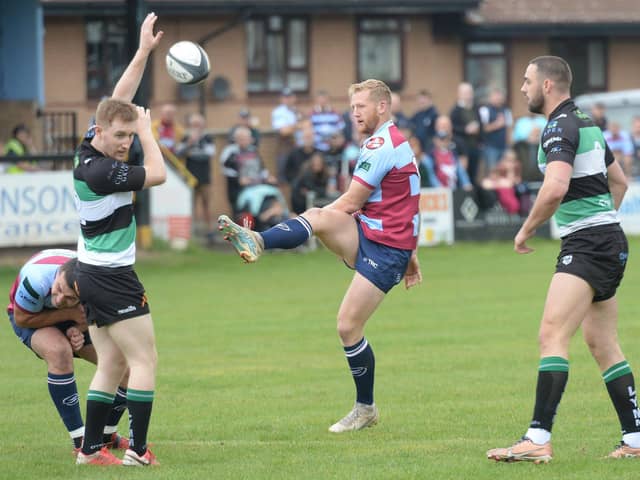 Lloyd Hayes in action for Rotherham Titans